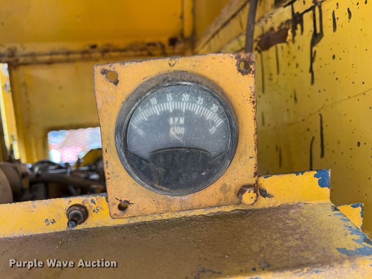 image for item LB9344 1983 Cleaver Brooks 2-B  melter applicator