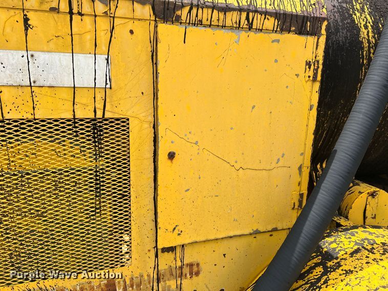 image for item LB9344 1983 Cleaver Brooks 2-B  melter applicator