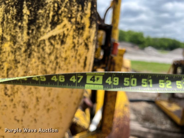 image for item LB9344 1983 Cleaver Brooks 2-B  melter applicator