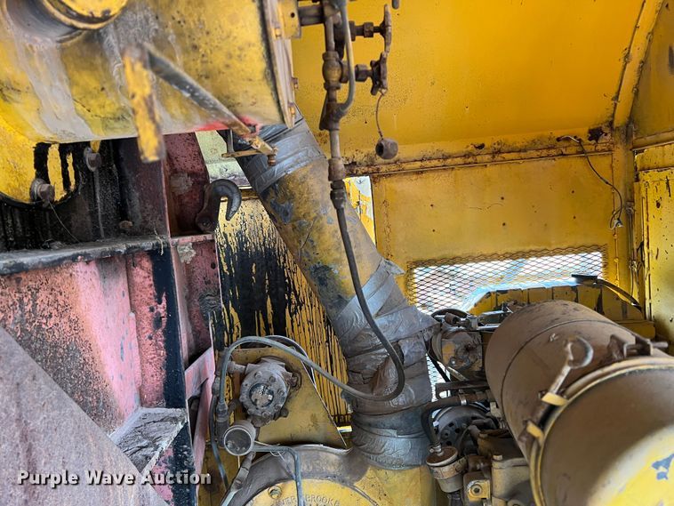 image for item LB9344 1983 Cleaver Brooks 2-B  melter applicator