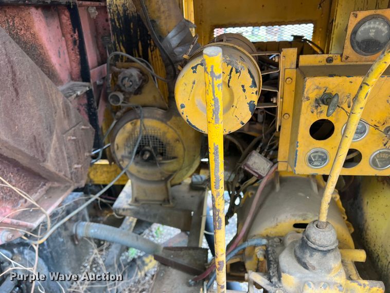 image for item LB9344 1983 Cleaver Brooks 2-B  melter applicator