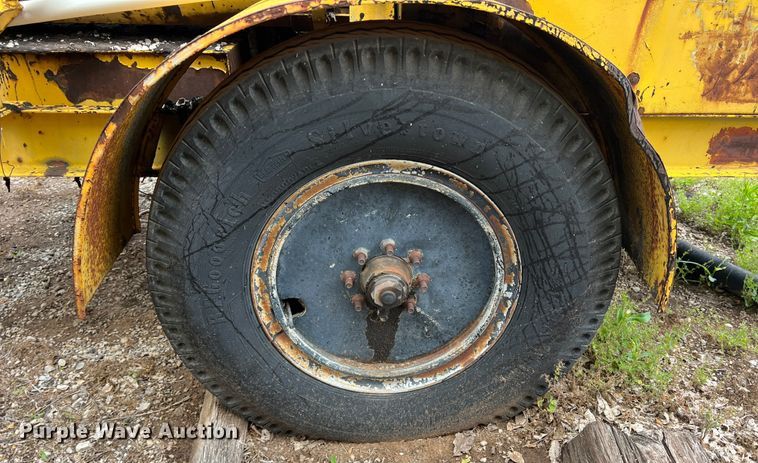 image for item LB9344 1983 Cleaver Brooks 2-B  melter applicator