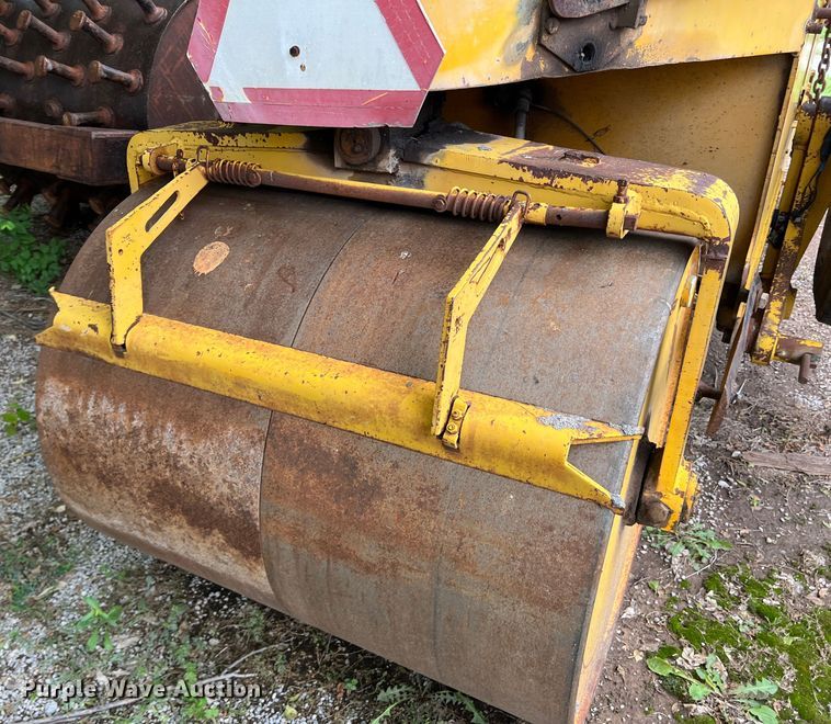 image for item LB9345 Galion  double drum roller