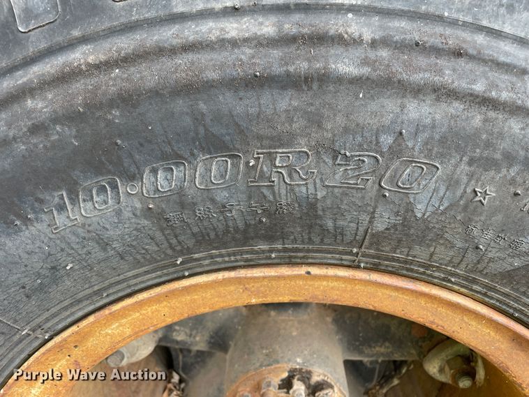 image for item LB9350 1987 Ford C800  oil distributor truck