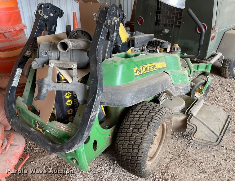 image for item LB9351 2010 John Deere 7 IRON II  ZTR lawn mower