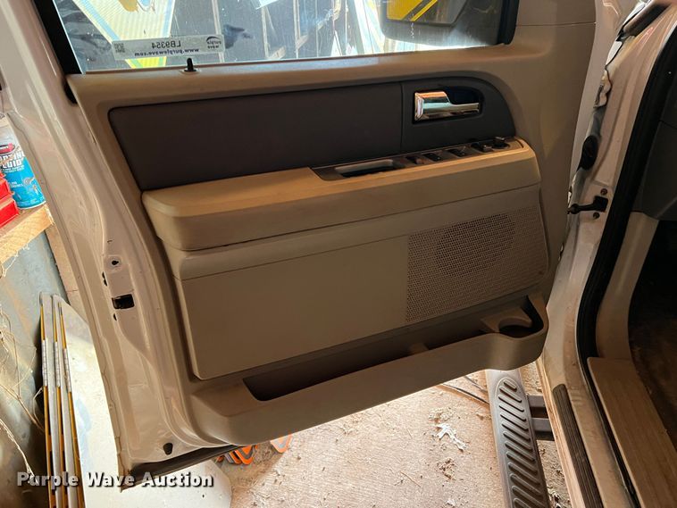 image for item LB9354 2008 Ford Expedition  SUV