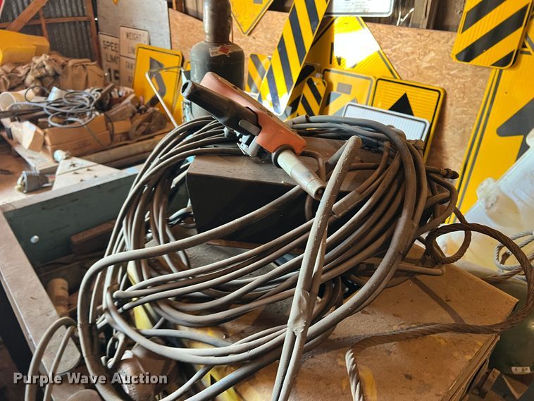 image for item LB9357 Sureweld 6CCK-331E/1F  welder/generator