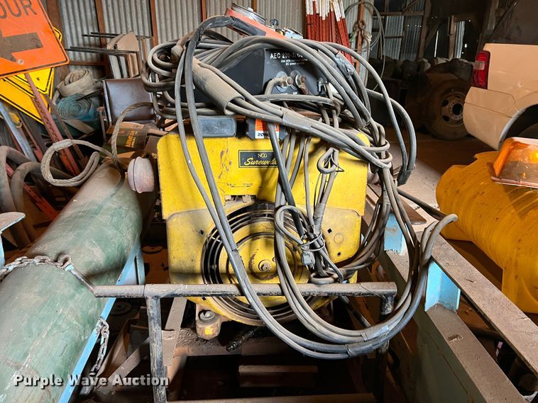 image for item LB9357 Sureweld 6CCK-331E/1F  welder/generator