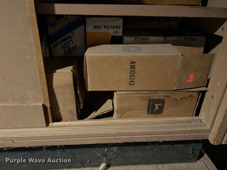 image for item LB9360 (3) work benches