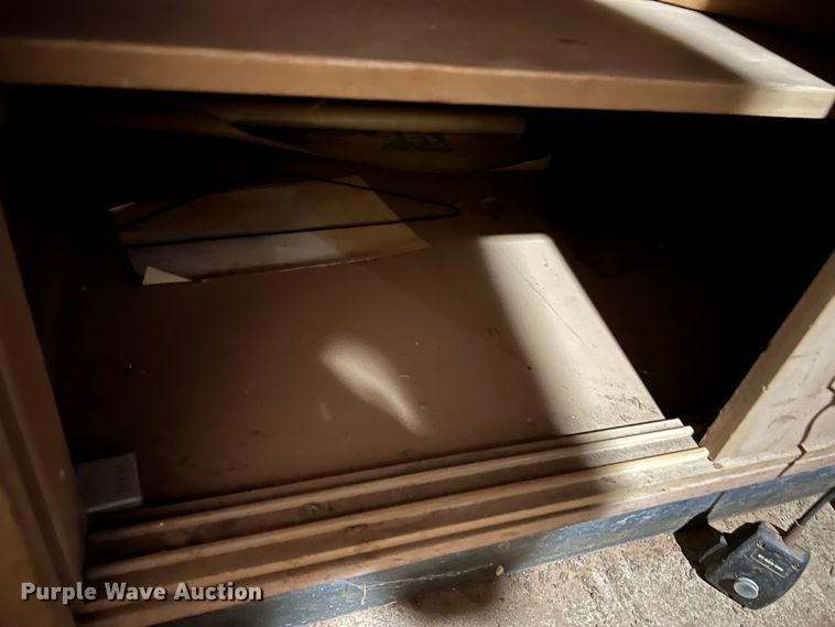 image for item LB9360 (3) work benches