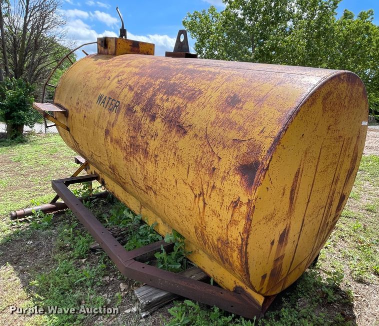 image for item LB9364 Steel water tank