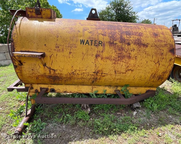 image for item LB9364 Steel water tank