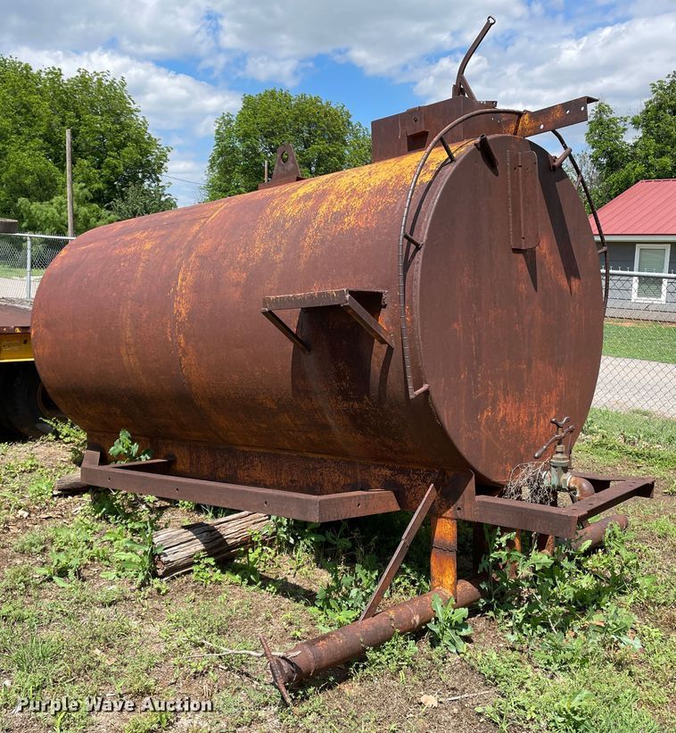 image for item LB9364 Steel water tank