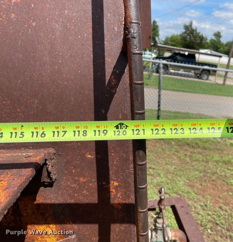 image for item LB9364 Steel water tank