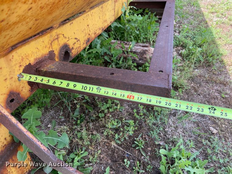 image for item LB9364 Steel water tank