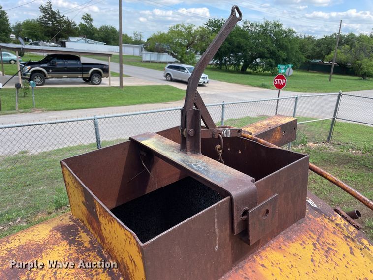 image for item LB9364 Steel water tank