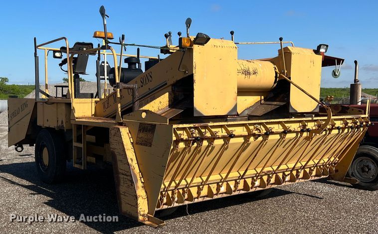 image for item LB9376 WHS 116  chip spreader