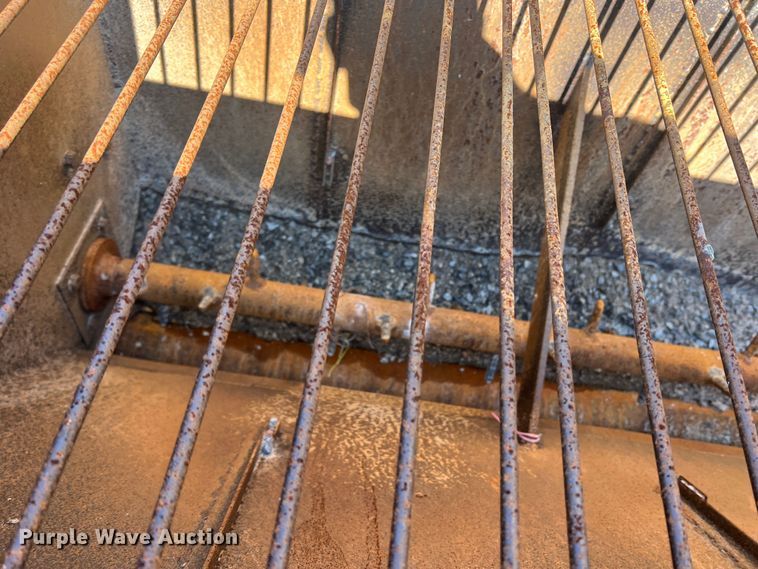 image for item LB9376 WHS 116  chip spreader