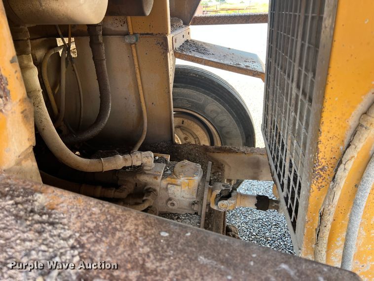 image for item LB9376 WHS 116  chip spreader