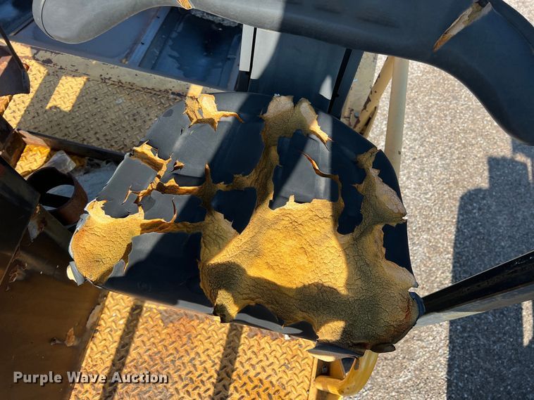 image for item LB9376 WHS 116  chip spreader