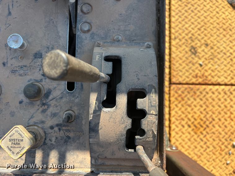 image for item LB9376 WHS 116  chip spreader