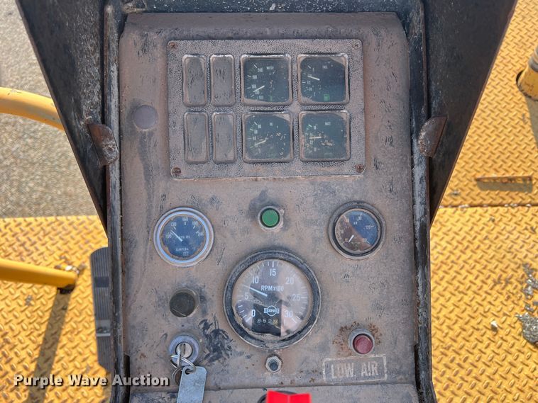 image for item LB9376 WHS 116  chip spreader