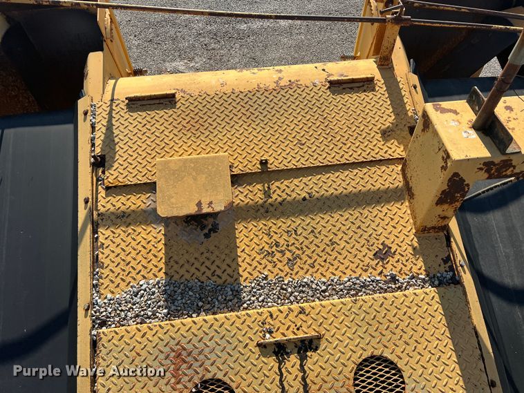 image for item LB9376 WHS 116  chip spreader