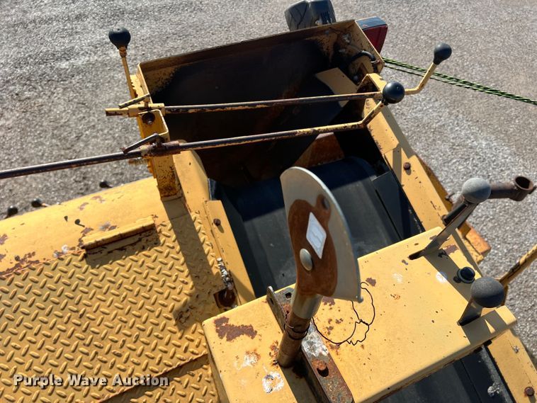 image for item LB9376 WHS 116  chip spreader