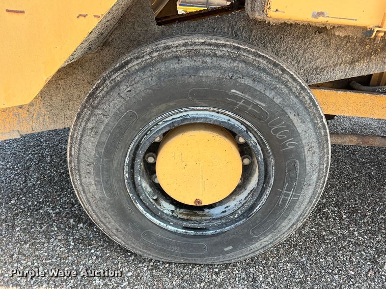 image for item LB9376 WHS 116  chip spreader