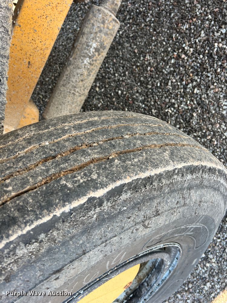 image for item LB9376 WHS 116  chip spreader