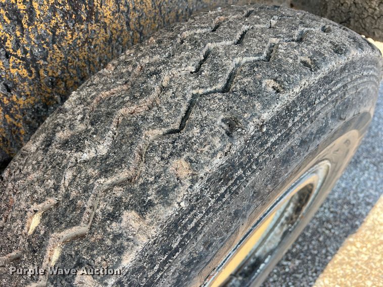 image for item LB9376 WHS 116  chip spreader