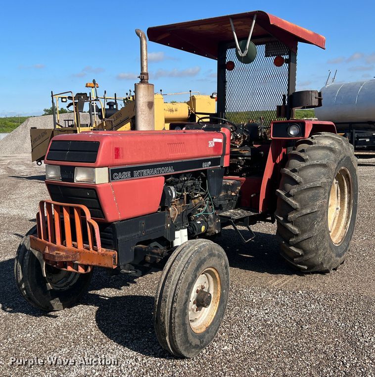 image for item LB9377 1993 Case IH 895  tractor