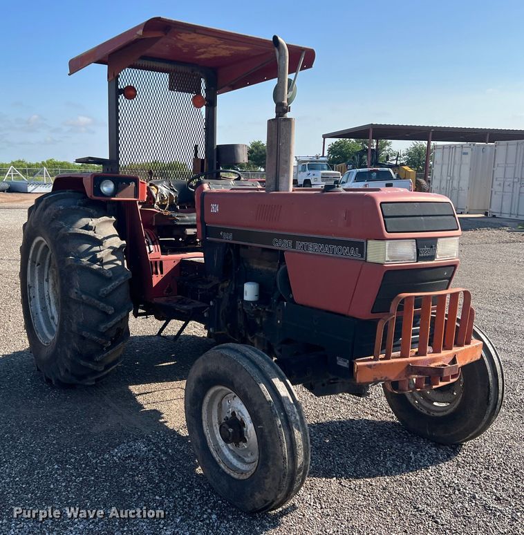 image for item LB9377 1993 Case IH 895  tractor