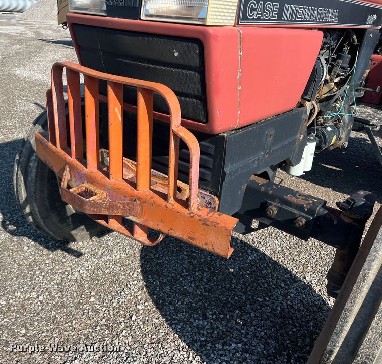 image for item LB9377 1993 Case IH 895  tractor