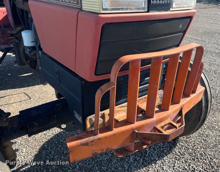 image for item LB9377 1993 Case IH 895  tractor