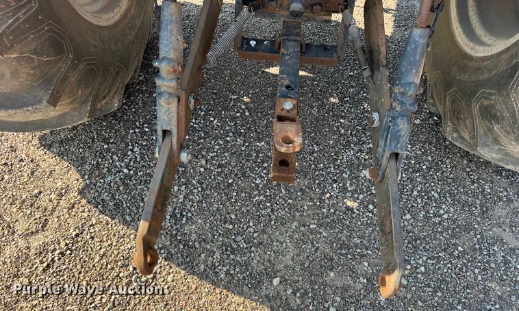 image for item LB9377 1993 Case IH 895  tractor