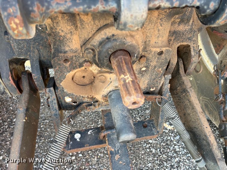 image for item LB9377 1993 Case IH 895  tractor