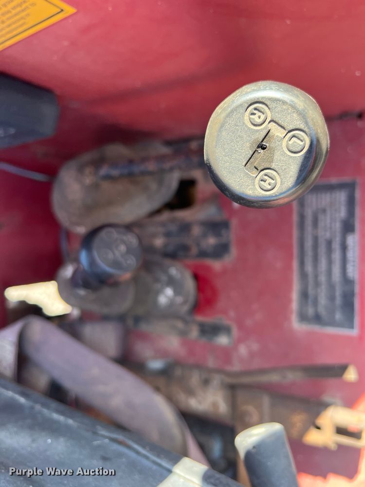 image for item LB9377 1993 Case IH 895  tractor