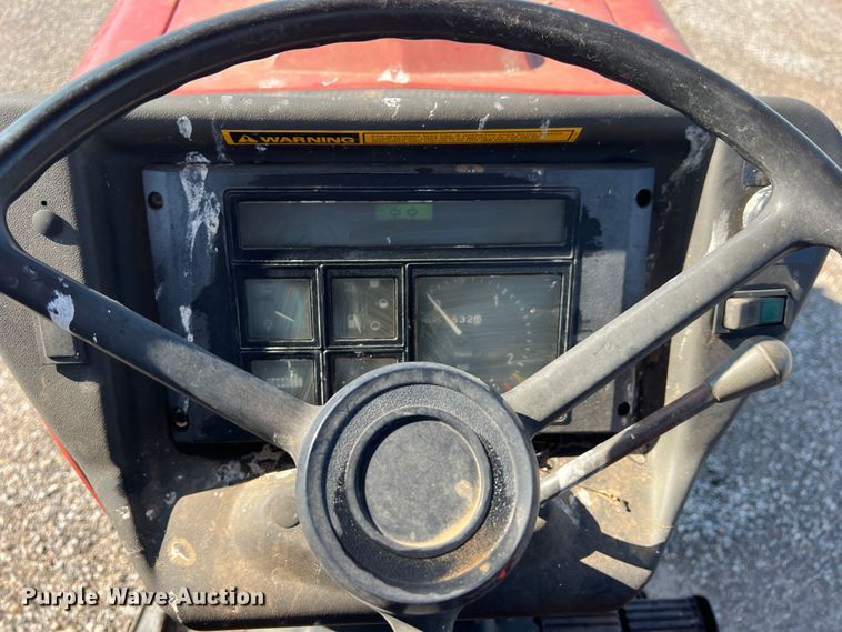 image for item LB9377 1993 Case IH 895  tractor