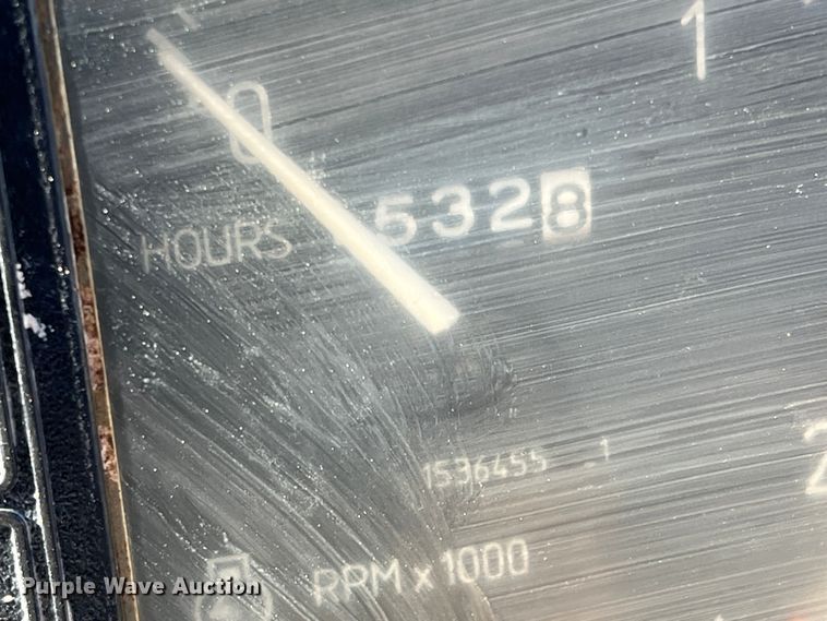 image for item LB9377 1993 Case IH 895  tractor