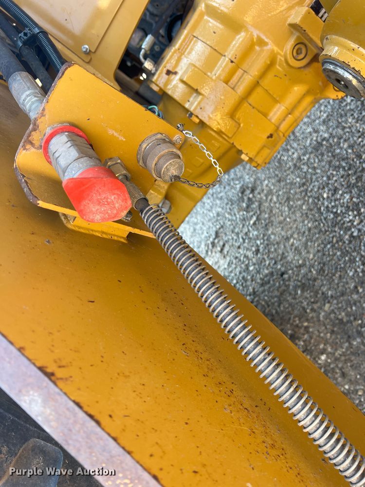 image for item LB9378 2016 Caterpillar 918M  wheel loader