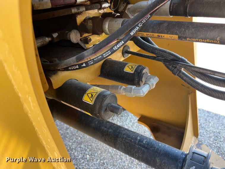 image for item LB9378 2016 Caterpillar 918M  wheel loader