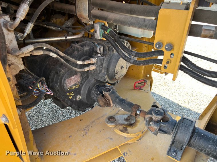 image for item LB9378 2016 Caterpillar 918M  wheel loader