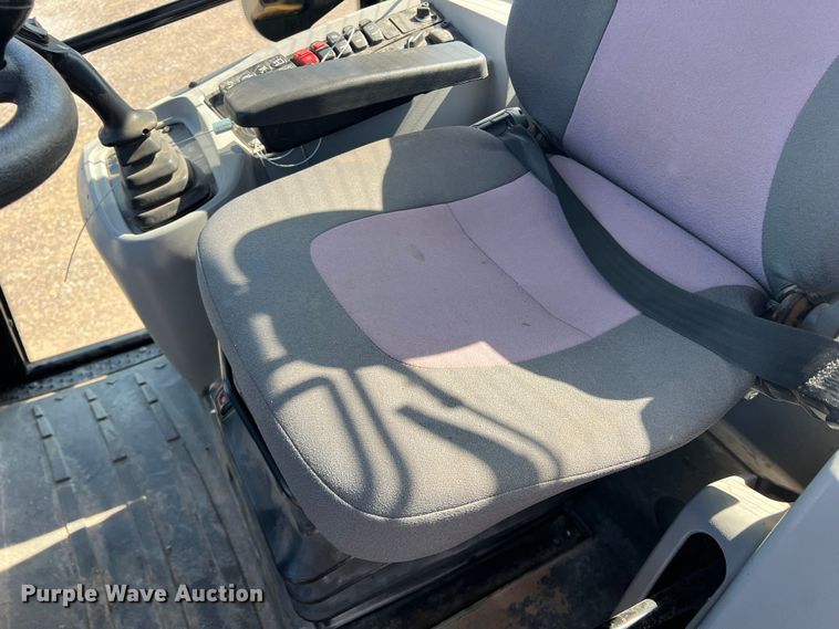 image for item LB9378 2016 Caterpillar 918M  wheel loader