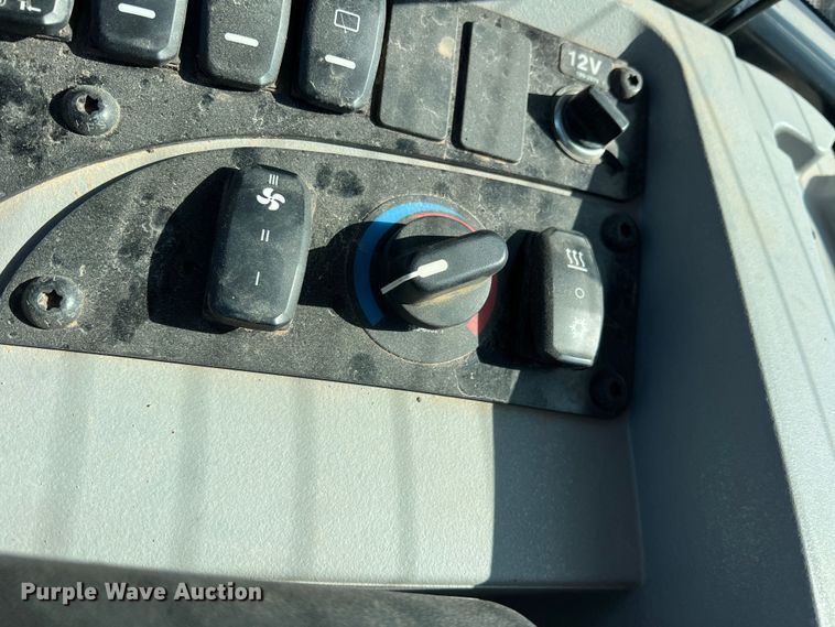 image for item LB9378 2016 Caterpillar 918M  wheel loader