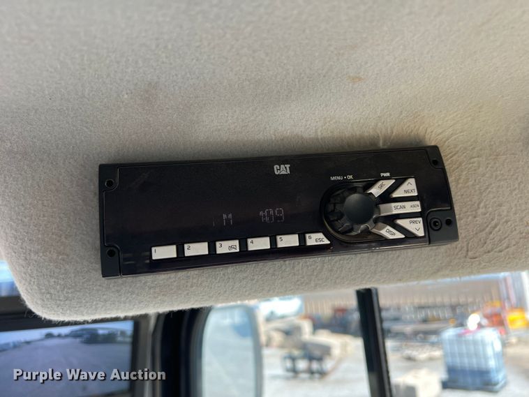 image for item LB9378 2016 Caterpillar 918M  wheel loader