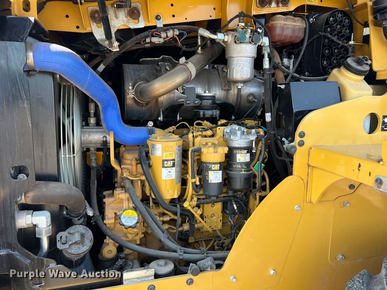 image for item LB9378 2016 Caterpillar 918M  wheel loader