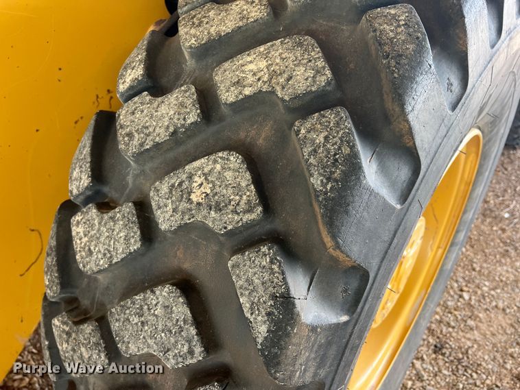 image for item LB9378 2016 Caterpillar 918M  wheel loader