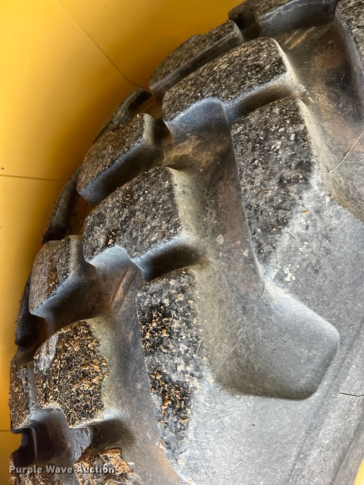 image for item LB9378 2016 Caterpillar 918M  wheel loader
