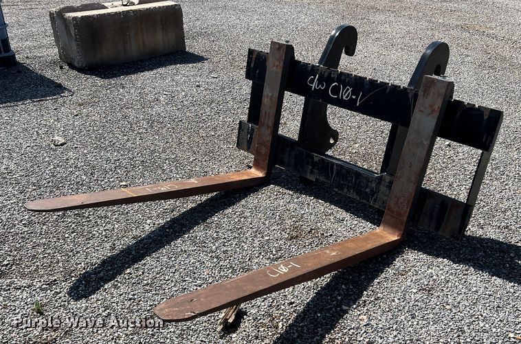 image for item LB9378 2016 Caterpillar 918M  wheel loader